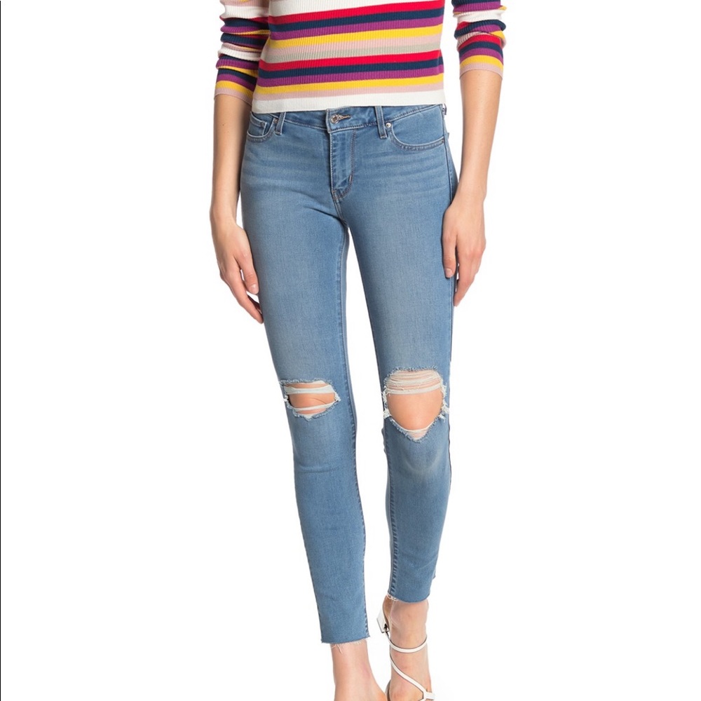 Levi's® 711 Distressed Skinny